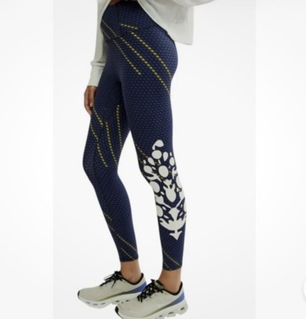 NWT $118 Free People FP Movement Never Better Graphic Leggings Size Small